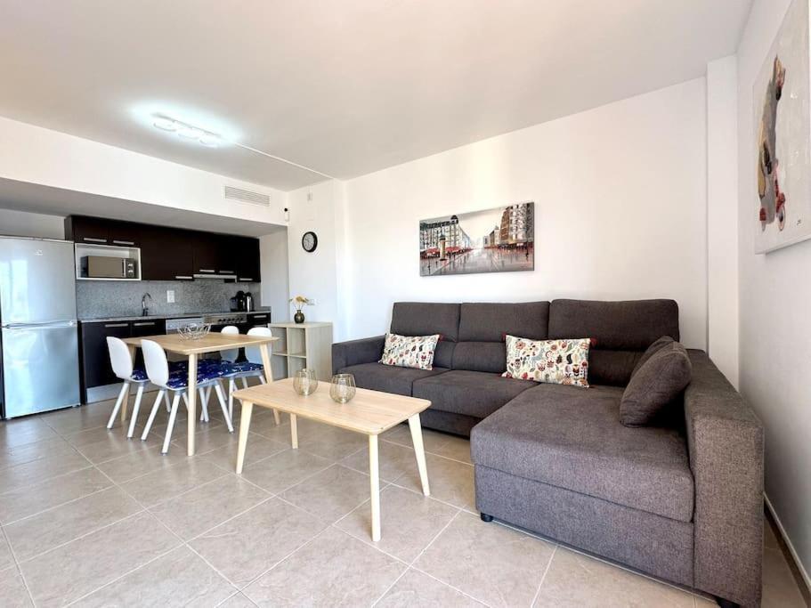 V019 - Mestral 1 Apartment Roses